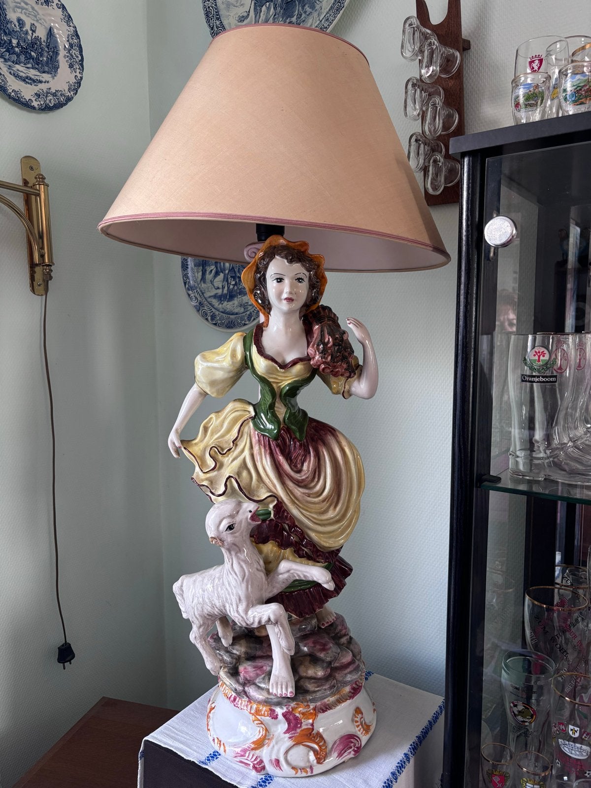 Vintage porseleinen tafellamp met herderin en lam, Antiek en Kunst, Ophalen