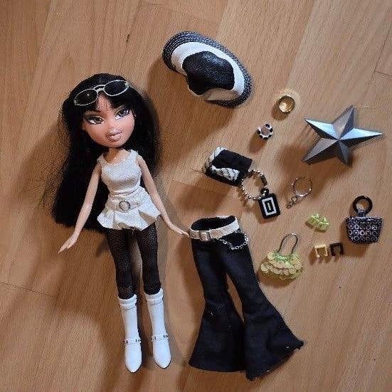 Bratz Flashback Fever Jade, Ophalen of Verzenden, Zo goed als nieuw, Barbie