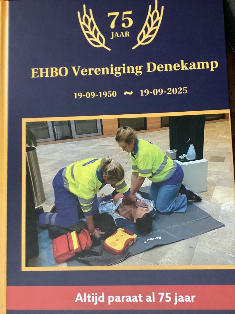 EHBO Vereniging Denekamp 75 Jaar Jubileumboek, Boeken, 20e eeuw of later, Nieuw, Ophalen of Verzenden, EHBO Vereniging Denekamp