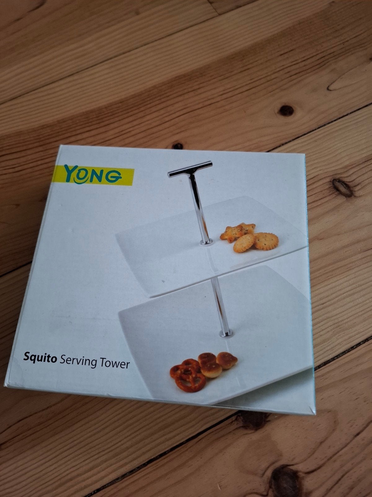 Yong Squito Serveertoren - 2 etages, 20x20x22 cm, Huis en Inrichting, Overige typen, Nieuw, Ophalen of Verzenden, Metaal