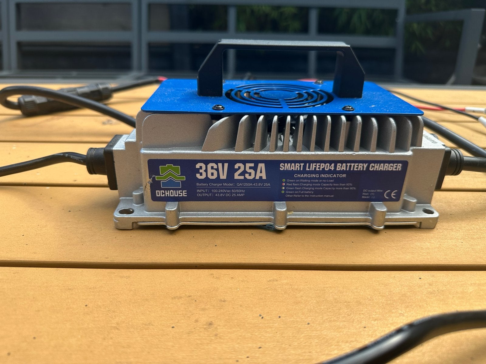 36V 25A Smart LiFePO4 Acculader - OCHOUSE, Ophalen of Verzenden, Nieuw, Universele onderdelen