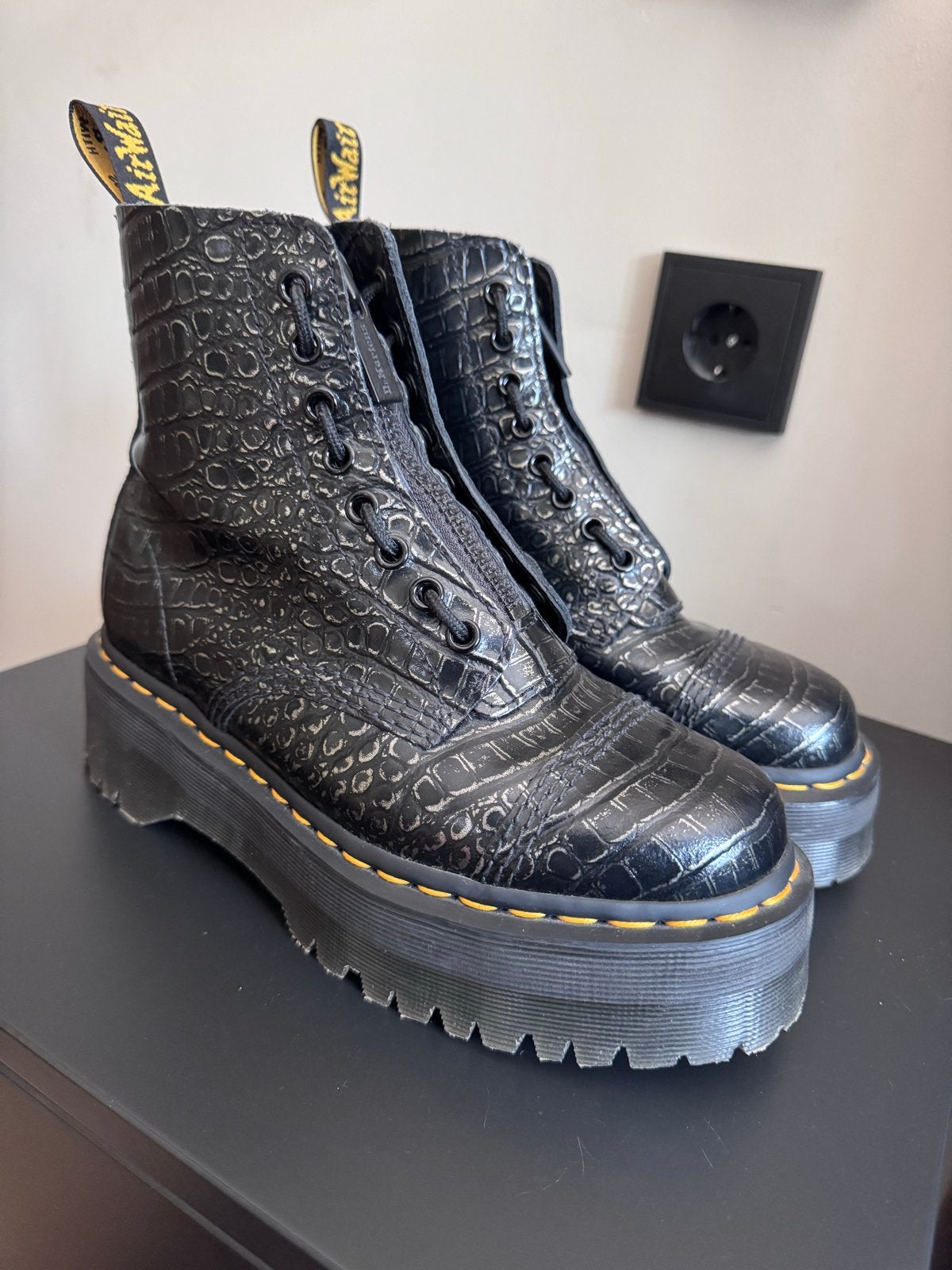 Dr. Martens Sinclair croco Maat 38, Zwart, Lage of Enkellaarzen, Ophalen of Verzenden, Dr. Martens