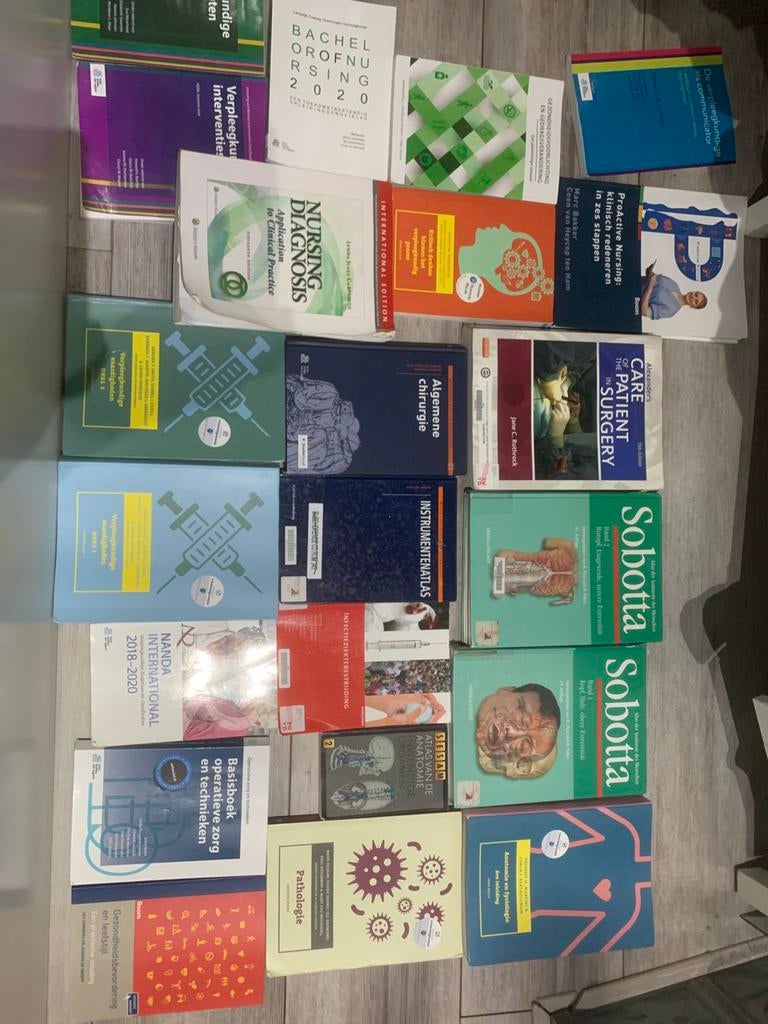 Operatieassistent en verpleegkundige leerboeken, Boeken, Ophalen, Zo goed als nieuw