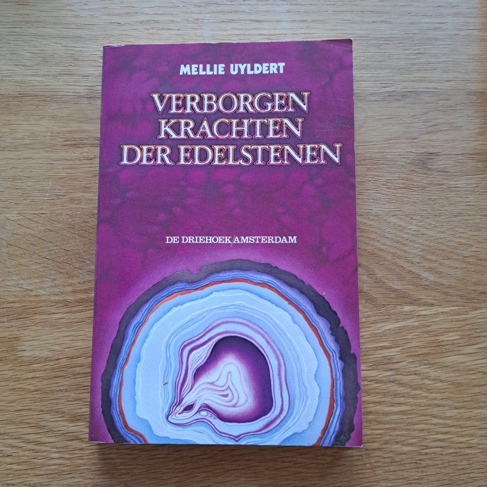 Verborgen Krachten der Edelstenen - Mellie Uyldert, Achtergrond en Informatie, Spiritualiteit algemeen, Nieuw, Ophalen of Verzenden