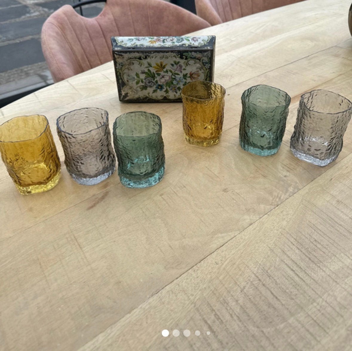 6 gekleurde drinkglazen / desert glazen met relief, Ophalen of Verzenden, Zo goed als nieuw, Overige typen
