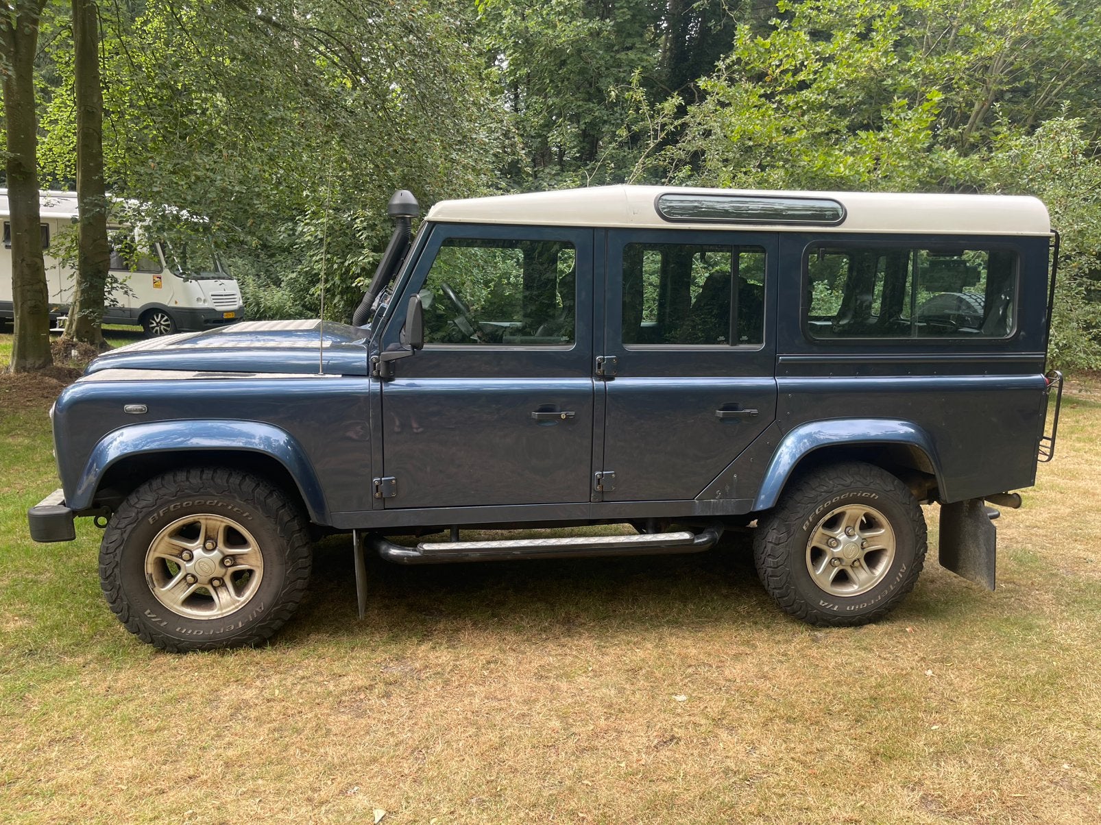 Land Rover Defender 2.4 D Stw. 110 2008 Blauw, Auto's, 1940 kg, Zwart, 4 cilinders, 241 €/maand