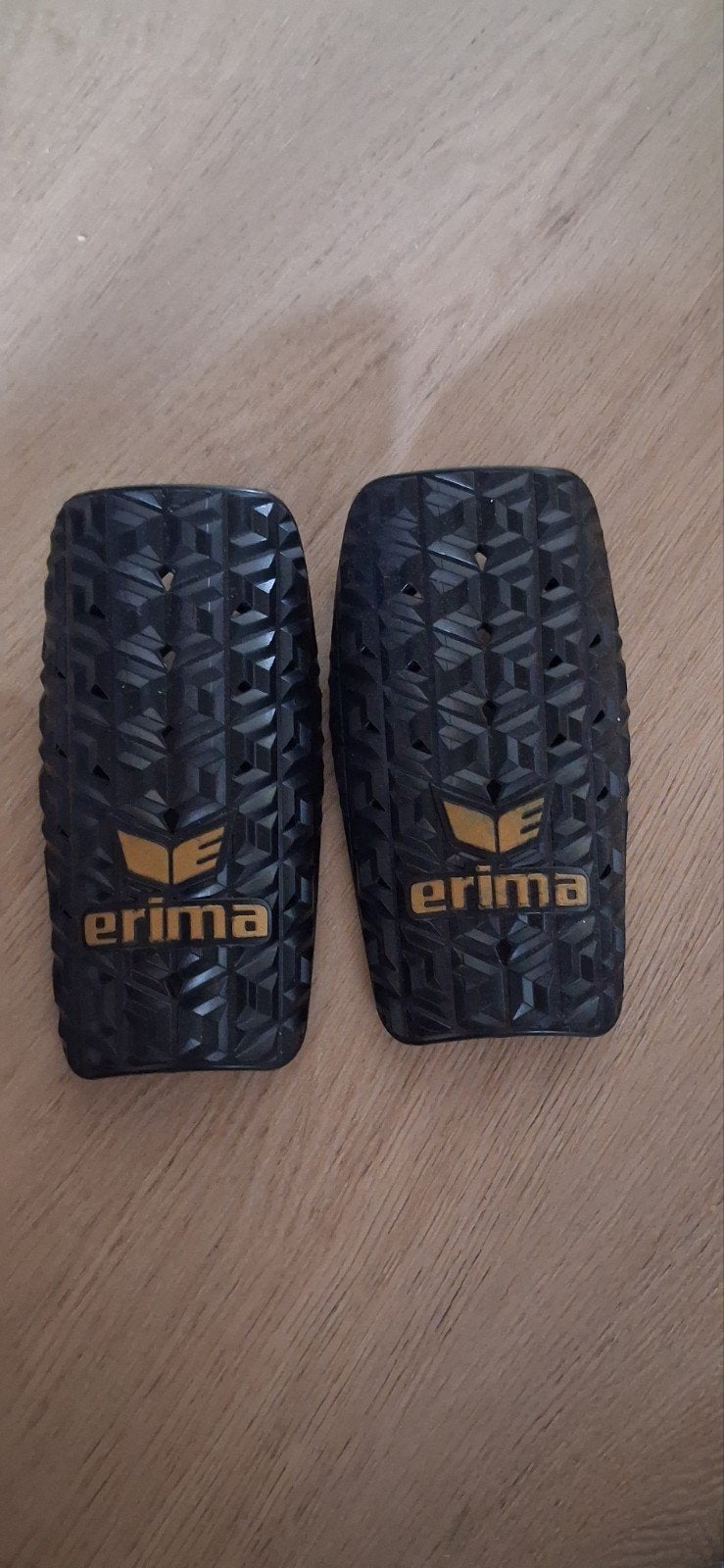 Erima scheenbeschermers, Sport en Fitness, Voetbal, Ophalen of Verzenden, Gebruikt, Overige typen