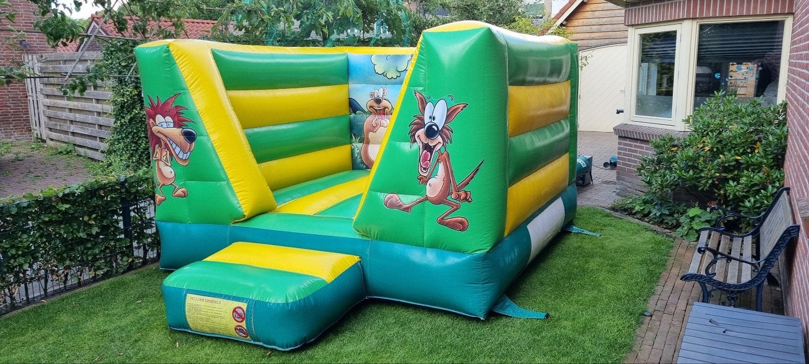 Leuk springkussen, Hobby en Vrije tijd, Feestartikelen | Verhuur, Ophalen, Gebruikt, Overige