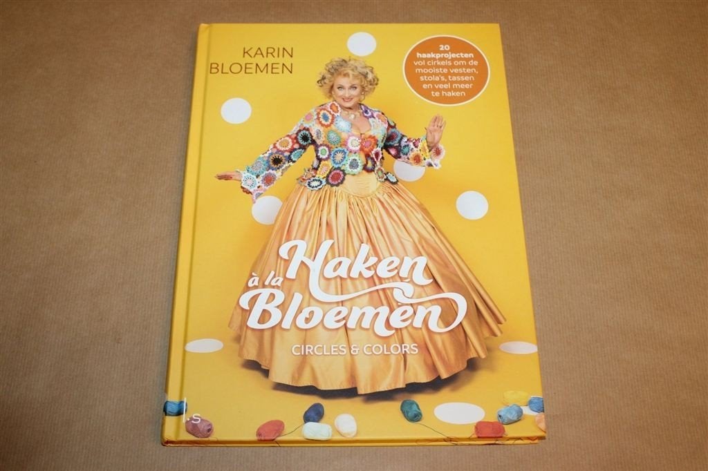 Haken a la Bloemen — 20 Haakprojecten met Cirkelpatronen, Ophalen of Verzenden, Zo goed als nieuw, Breien en Haken