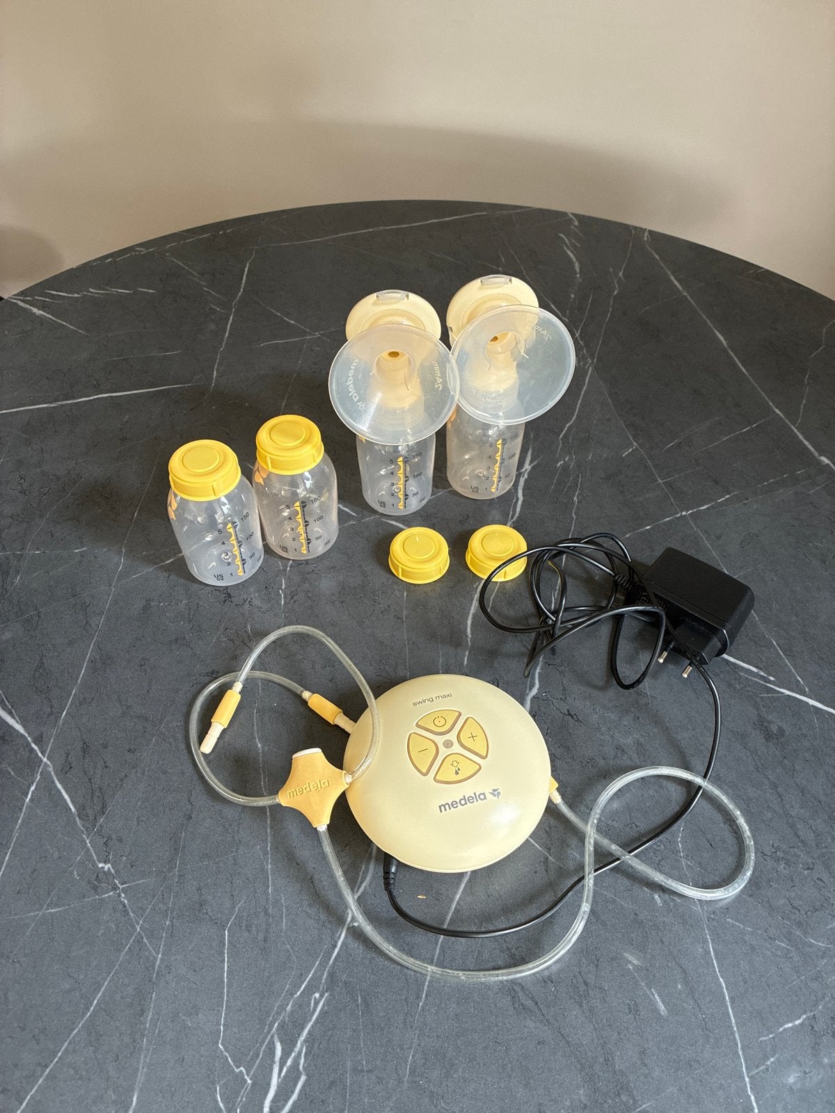 Medela Swing Maxi dubbele borstkolf met accessoires, Gebruikt, Medela, Borstkolf, Ophalen