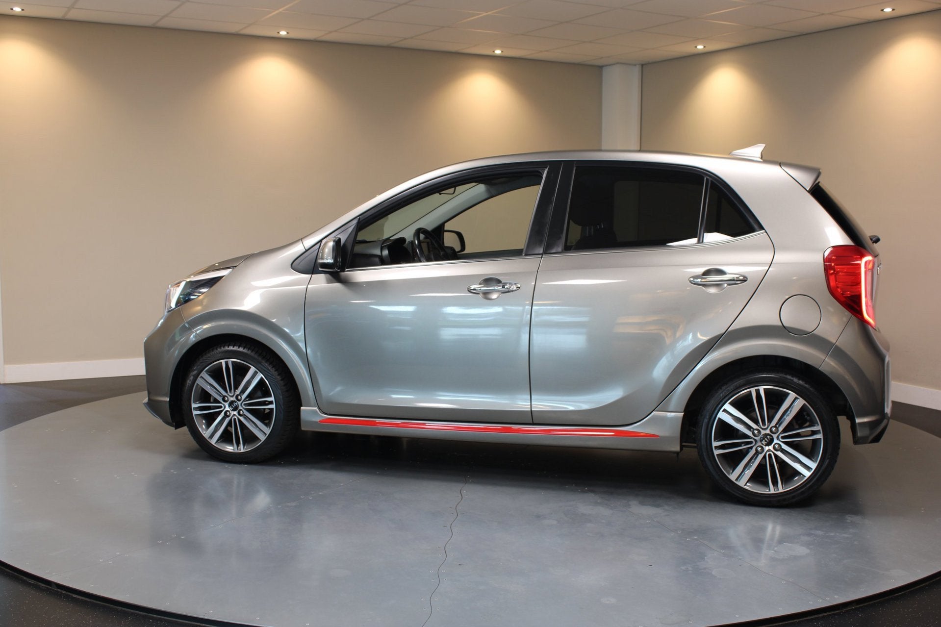 Kia Picanto 1.2 CVVT GT-Line *Carplay* Stoel/Stuurverw.|Keyl, Auto's, Voorwielaandrijving, 839 kg, Gebruikt, Euro 6