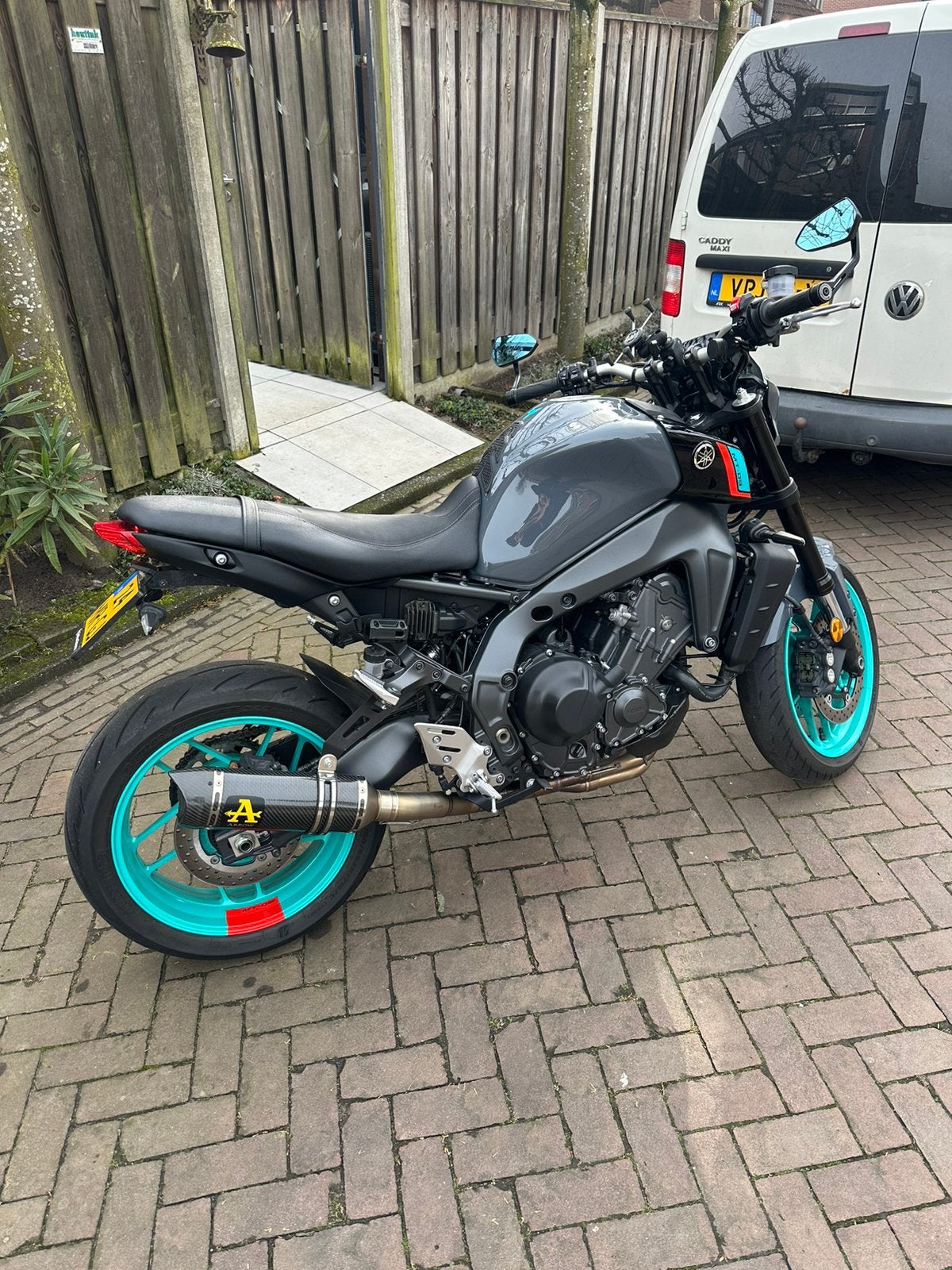Yamaha MT-09 2022 | Arrow | Comfort Seat | Zeer compleet, Nieuw, Motorrijbewijs A, Traction Control, Particulier