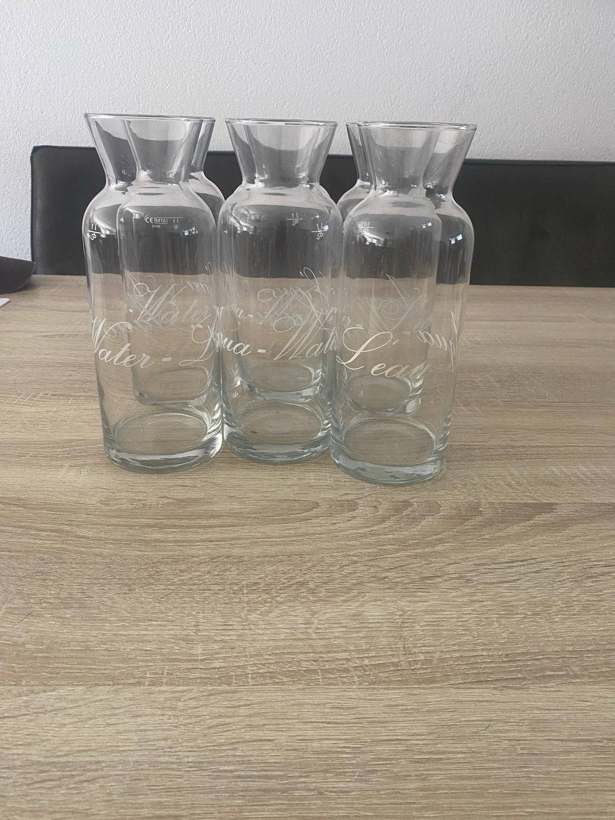 Glazen waterkaraffen met opschrift en koeler, Ophalen, Met patroon/structuur, Transparant, Glas