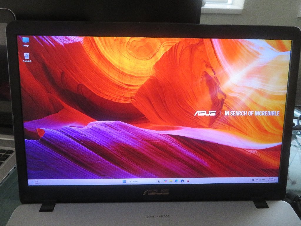 Snelle Asus 17 inch laptop, Ophalen, Met videokaart, Qwerty, Minder dan 2 Ghz
