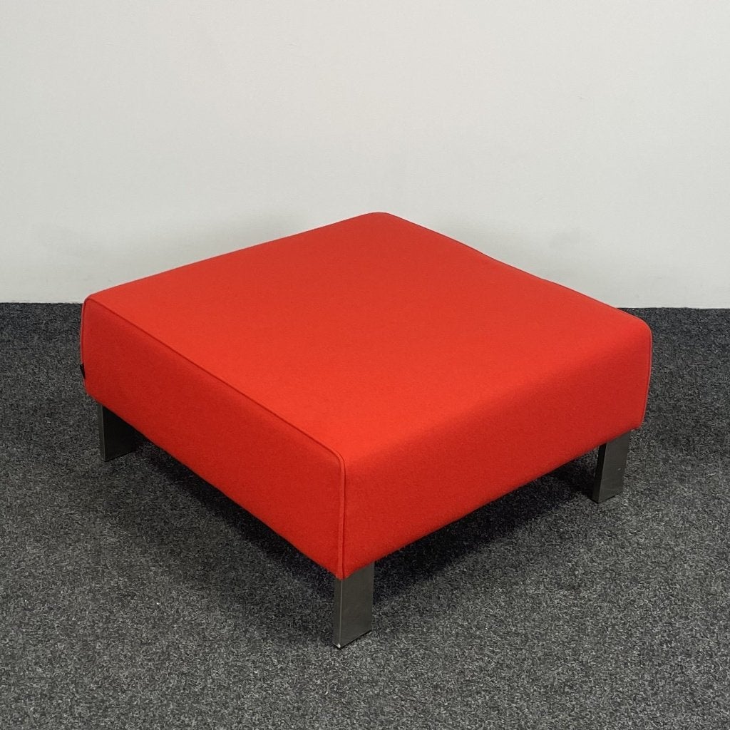 Lensvelt Hocker - Rood (b), Ophalen, Gebruikt, Twee, Stof
