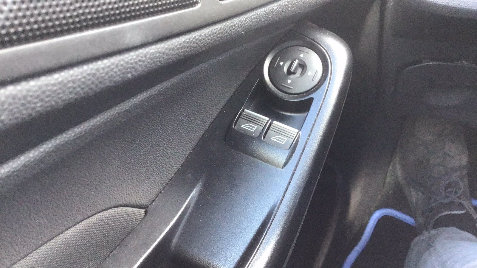Foto 16 van Ford Fiësta1.25 82pk 5d 2015,grote beurt gehad +distributie