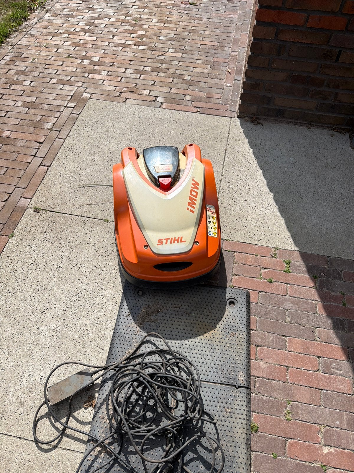 Stihl iMow RMI 422 P Robotmaaier, Cirkelmaaier, Gebruikt, Minder dan 30 cm, Accu-grasmaaier
