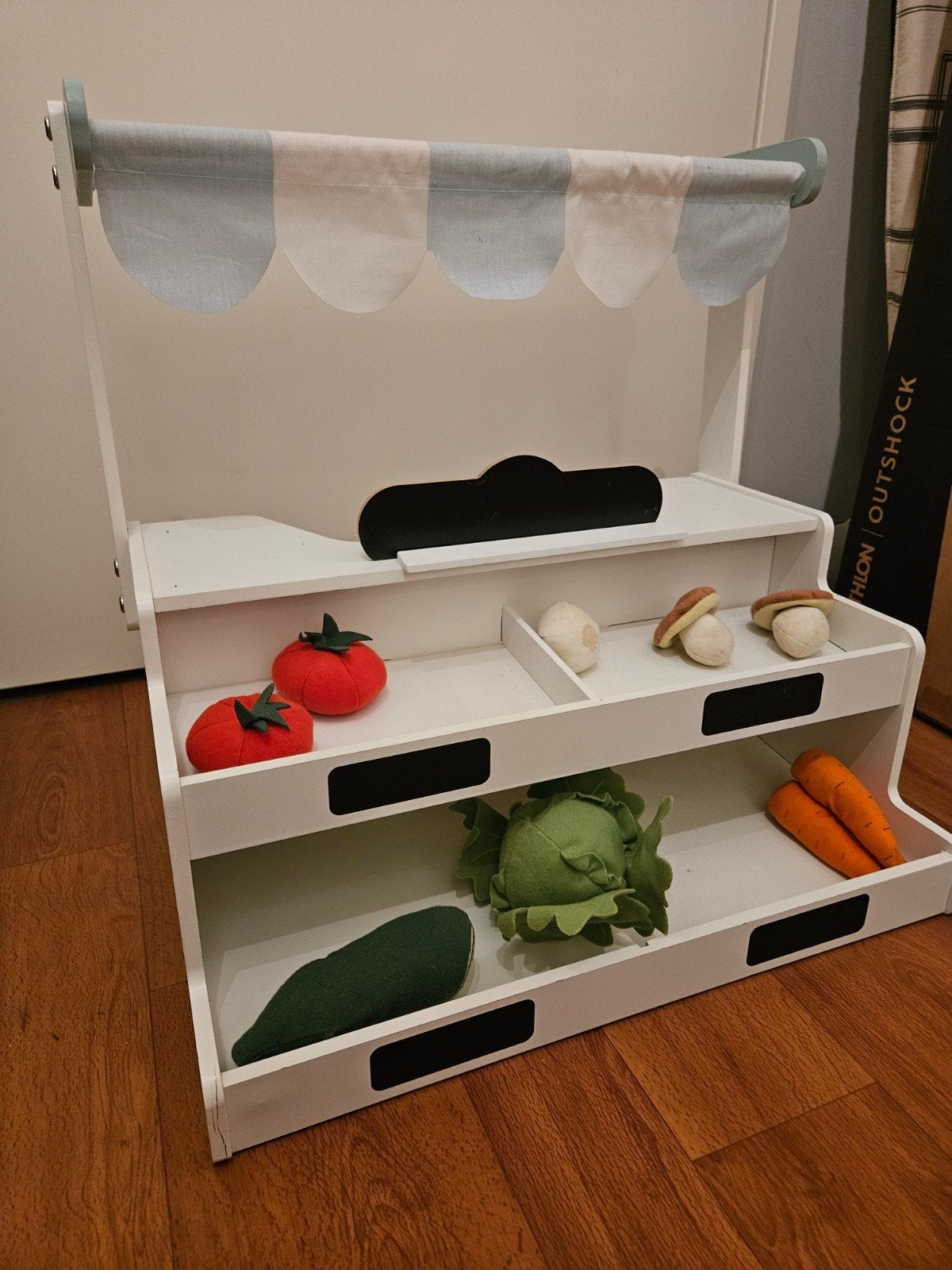 Houten speelgoedkraam met vilten groenten en fruit, Ophalen, Zo goed als nieuw, Jongen of Meisje