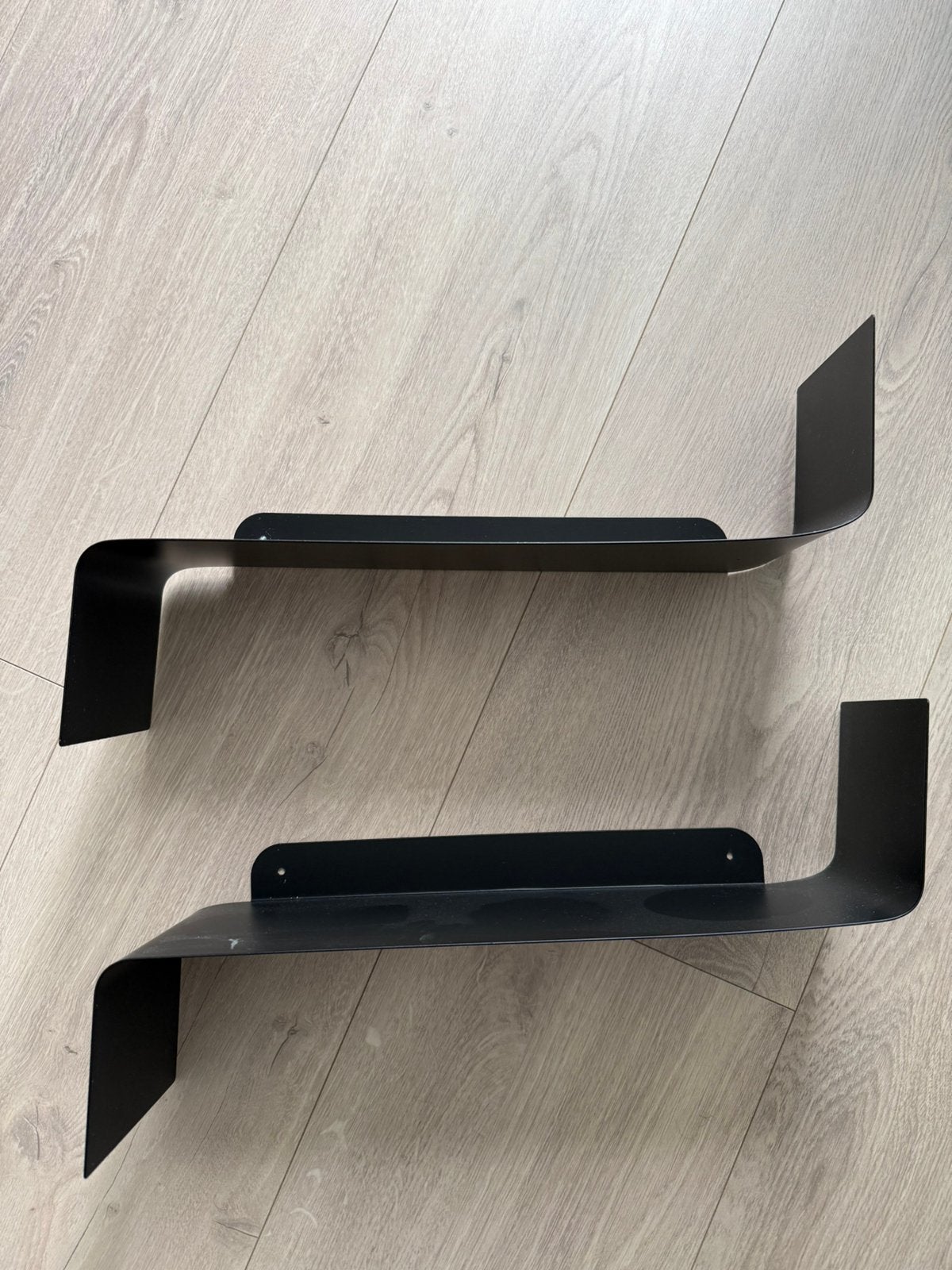 2 metalen wandplanken 40 cm breed, Ophalen, Zo goed als nieuw