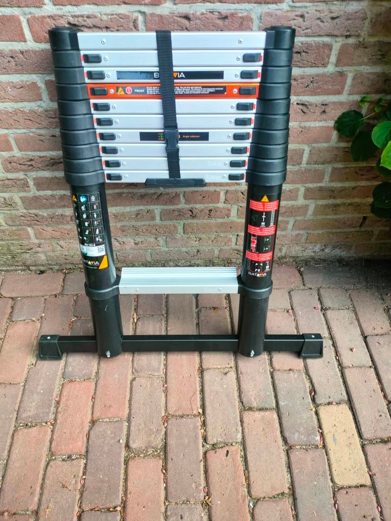 Uitschuifbare ladder - Ideaal voor diverse klussen, Doe-het-zelf en Verbouw, Ophalen, Nieuw, Ladder, Opvouwbaar of Inschuifbaar