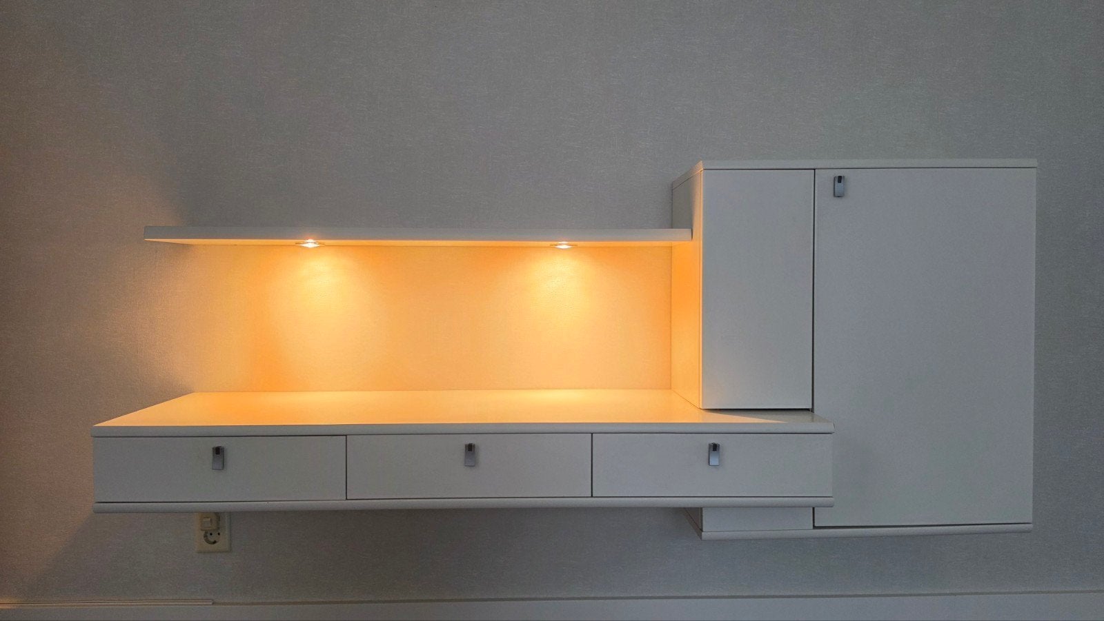 Interstar zwevende design kast met lades en verlichting, Ophalen, Gebruikt