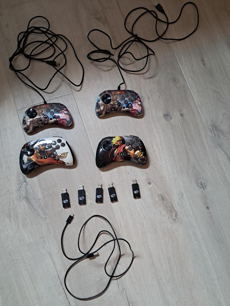 Mad Catz Fight Pad controllers voor zowel Playstation 3 / PC, Spelcomputers en Games, Gebruikt, Verzenden, PlayStation 3, Controller