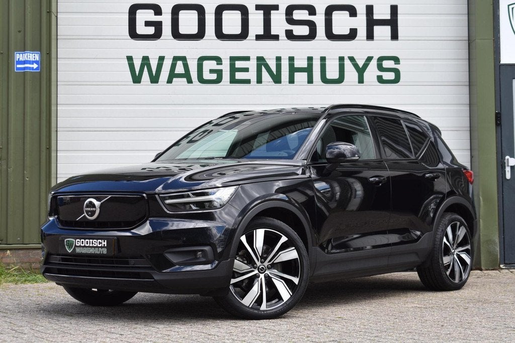 Volvo XC40 Recharge P8 AWD R-Design | Stoel/Stuurverwarming, Auto's, Met garantie (alle), Zwart, Origineel Nederlands, 430 km