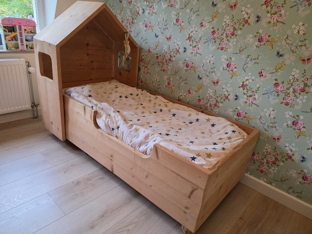 Huisbed met massief eiken pootjes en matras, Gebruikt, 70 tot 85 cm, 160 tot 180 cm, Ophalen