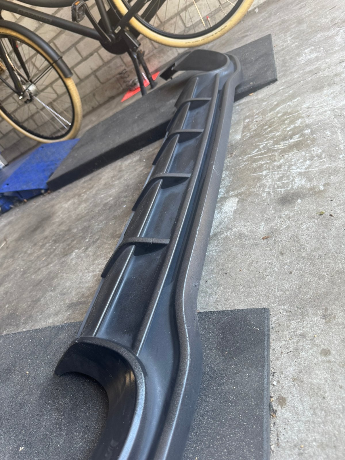 Foto 3 van Orginele golf 8 gti clubsport diffuser