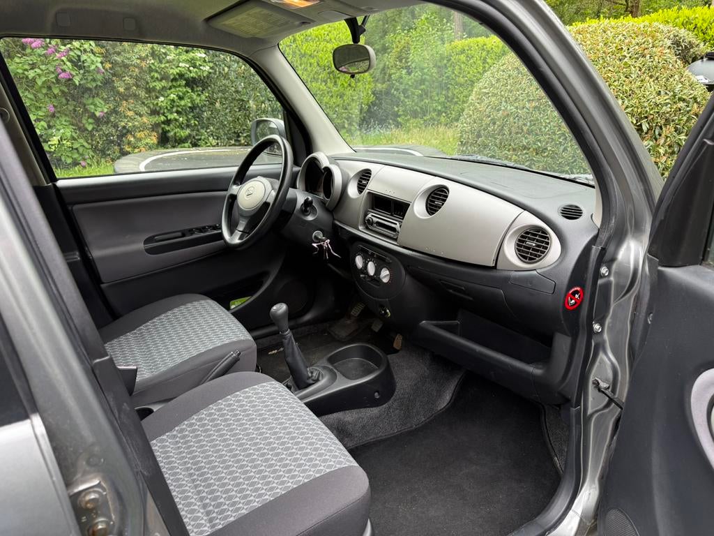 Daihatsu Trevis 78.333 km! APK 27 jan 2027 netjes, Stof, 600 kg, Zwart, 765 kg