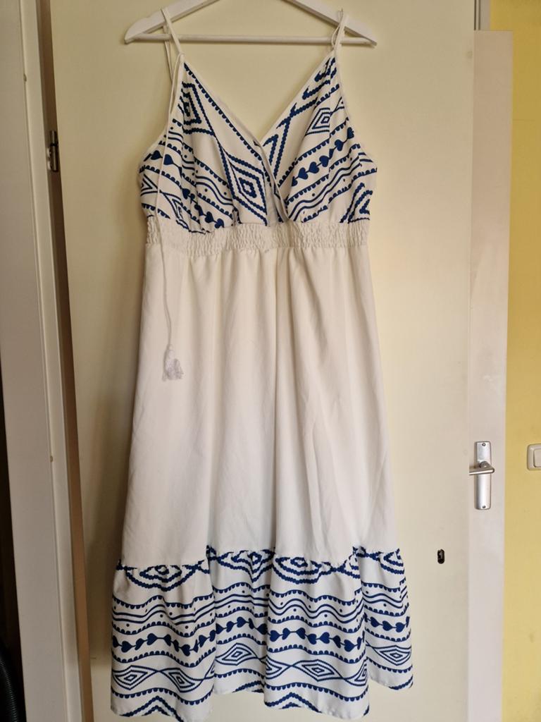 Prachtige lange zomerjurk wit met blauw straps xxxl, Kleding | Dames, Jurken, Nieuw, Maat 46/48 (XL) of groter, Wit, Onder de knie