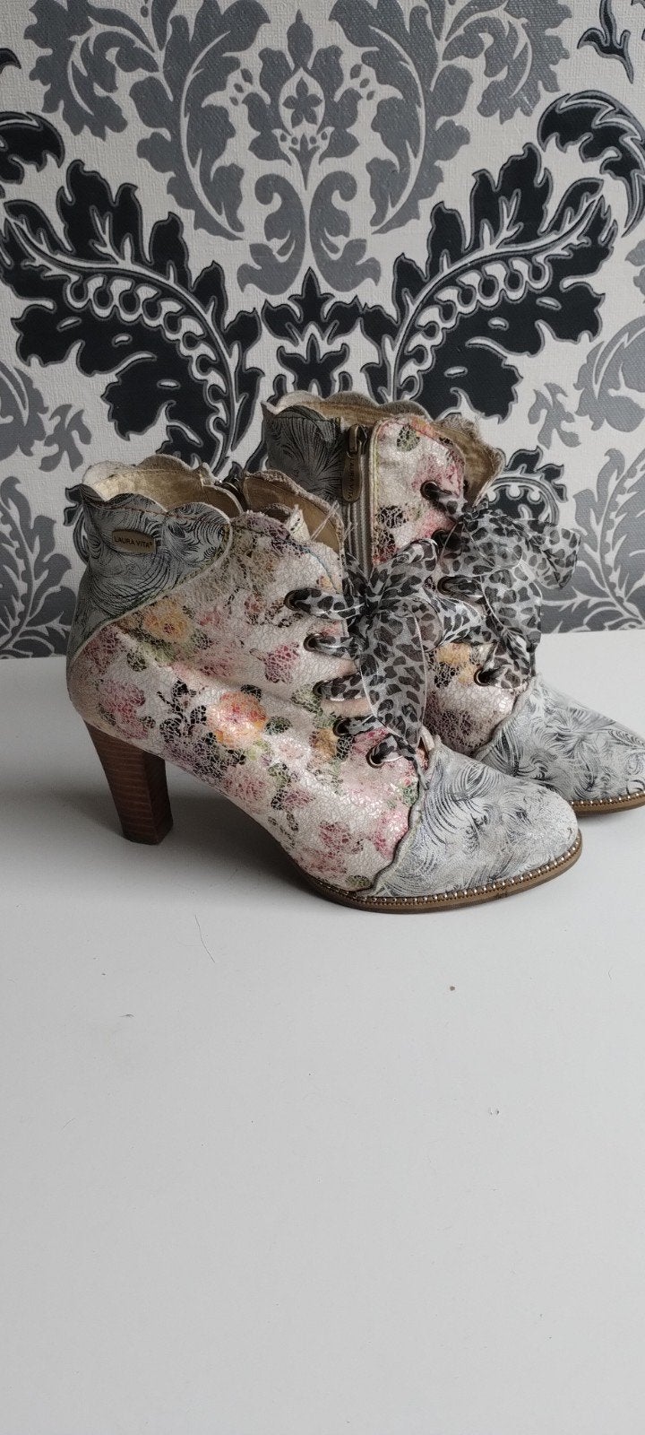 Laura vita 37, Beige, Ophalen of Verzenden, Gedragen, Laura vita