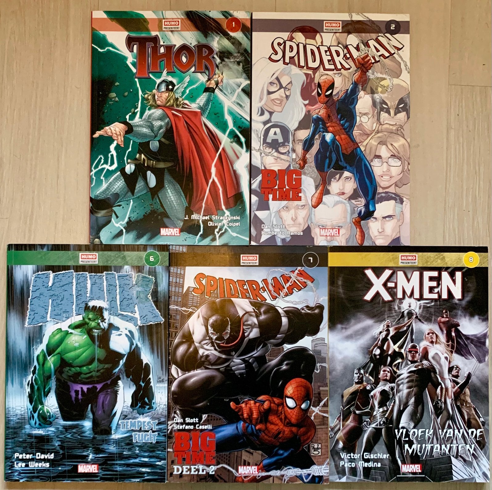 HUMO presenteert MARVEL [1, 2, 6, 7 & 8], Boeken, Europa, Ophalen of Verzenden, Zo goed als nieuw, Meerdere comics