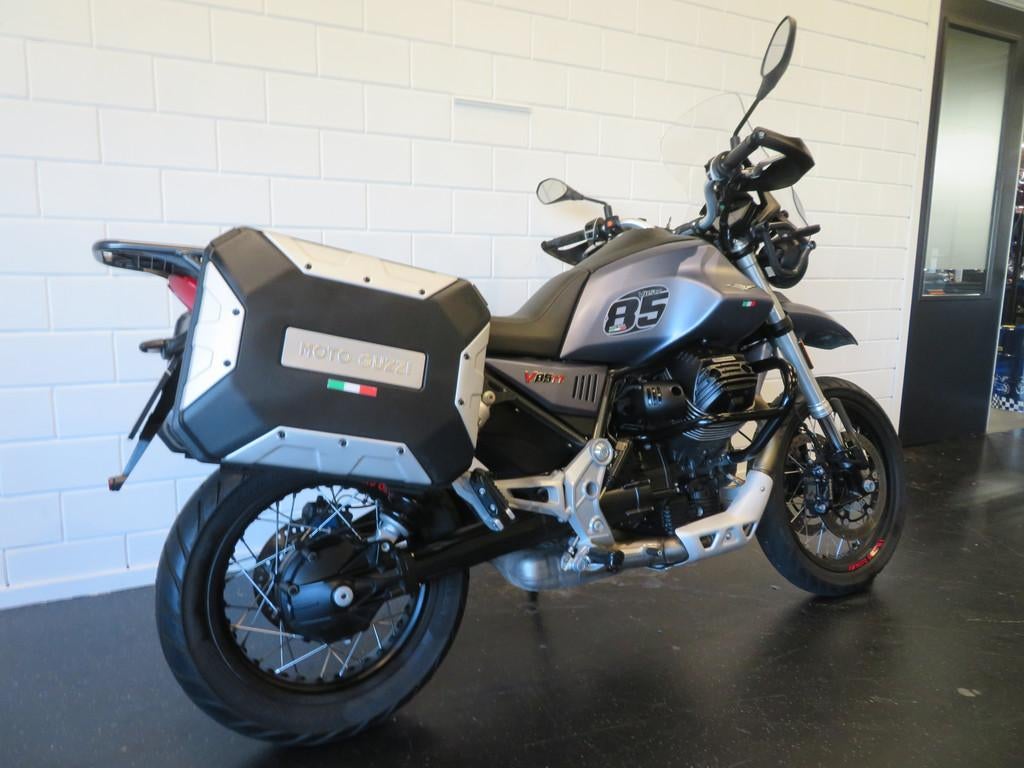 Moto Guzzi V85 TT ALL-ROAD HISTORIE BOEKJES (bj 2019), 853 cc, Bedrijf, Toermotor