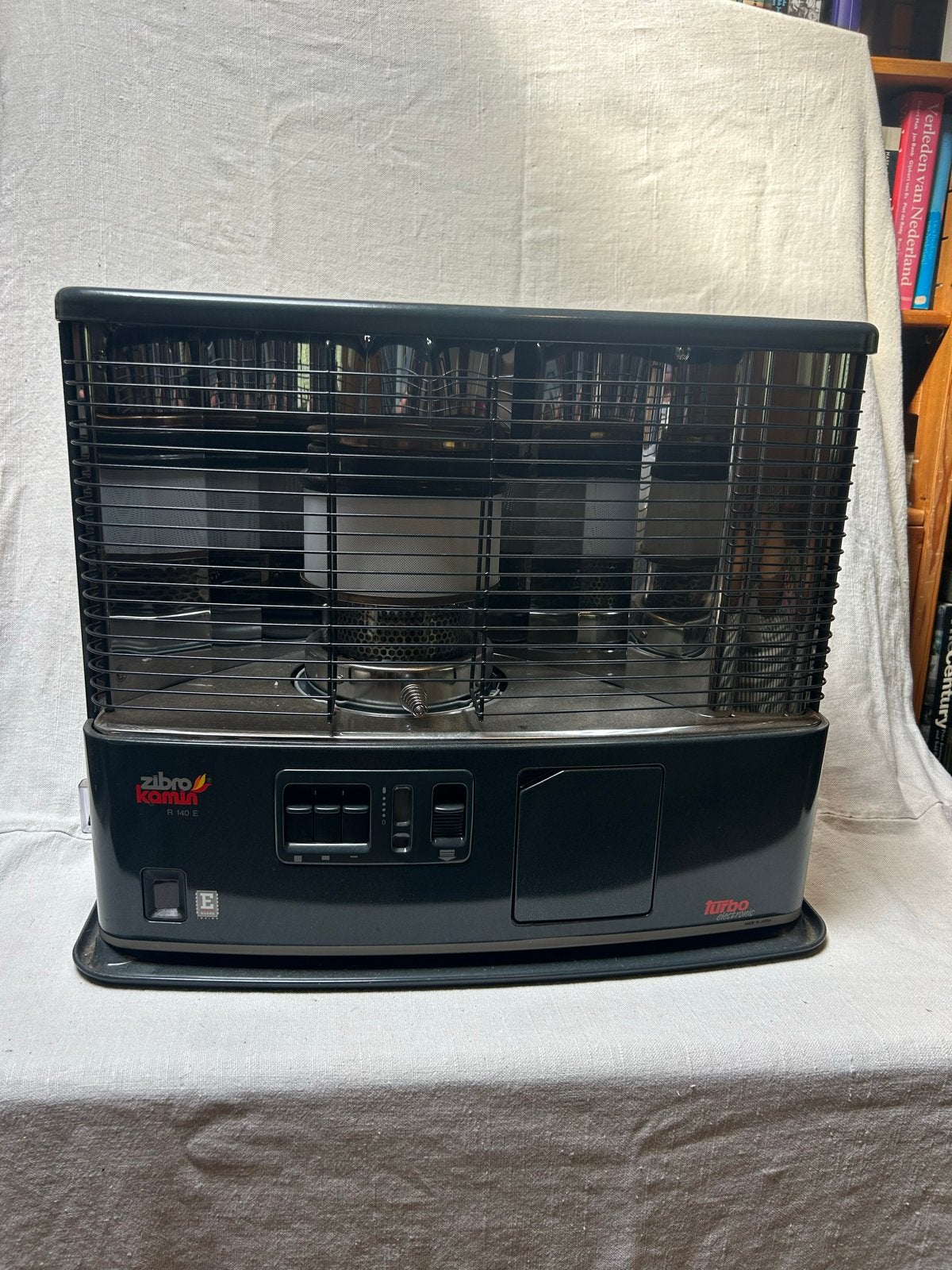 Zibro Kamin R 140 E Petroleumkachel - Zo goed als nieuw, Huis en Inrichting, Kachels, Ophalen, Overige brandstoffen, Petroleumkachel