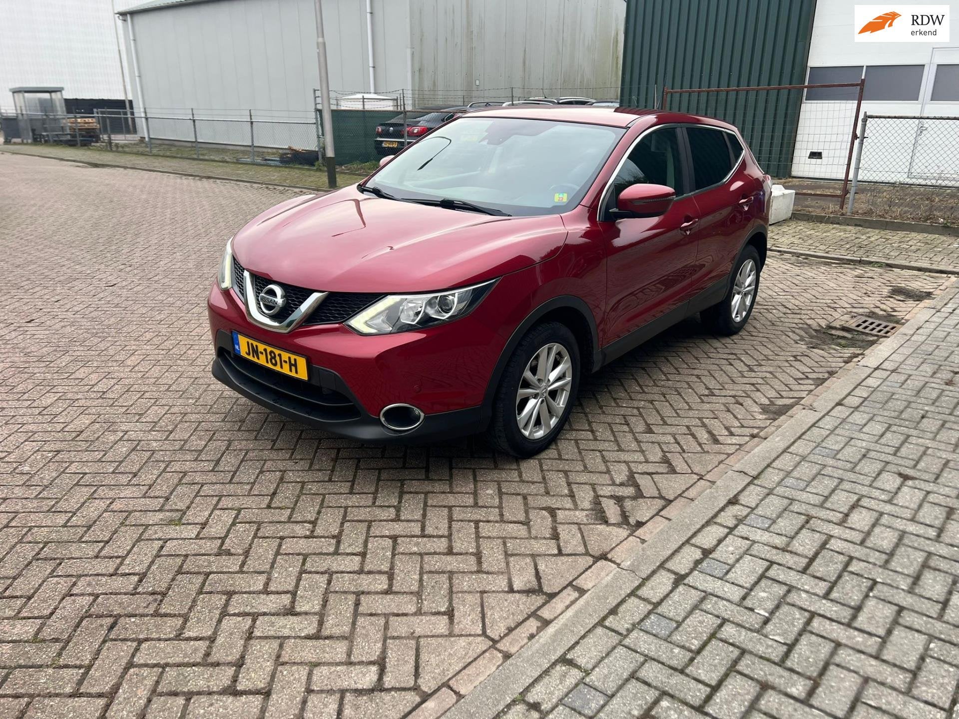 Nissan Qashqai 1.2 Connect Edition Cruise Camera Airco Half, Auto's, Nissan, Voorwielaandrijving, Euro 5, Gebruikt, Zwart