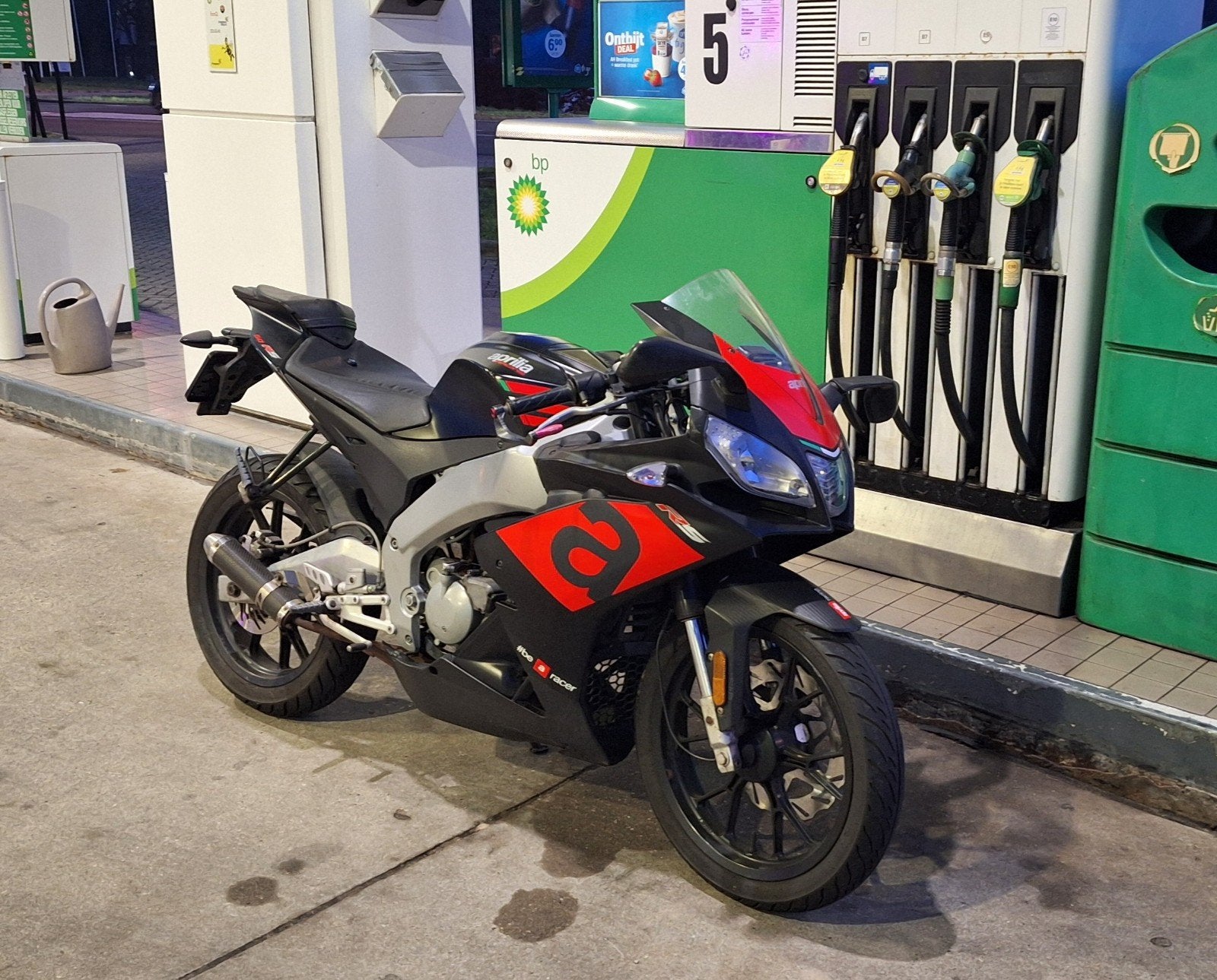 Aprilia rs4 50, Ophalen, 6 versnellingen, Gebruikt, Maximaal 45 km/u
