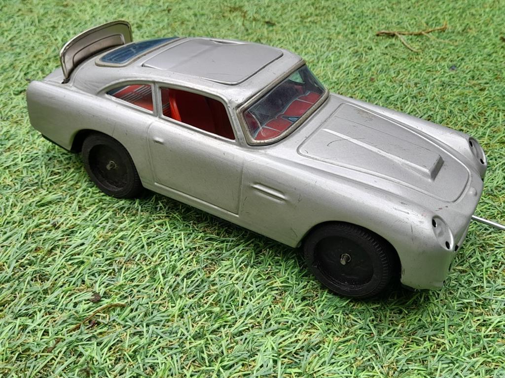 Blikken  sloop James Bond Aston Martin DB5, Ophalen of Verzenden