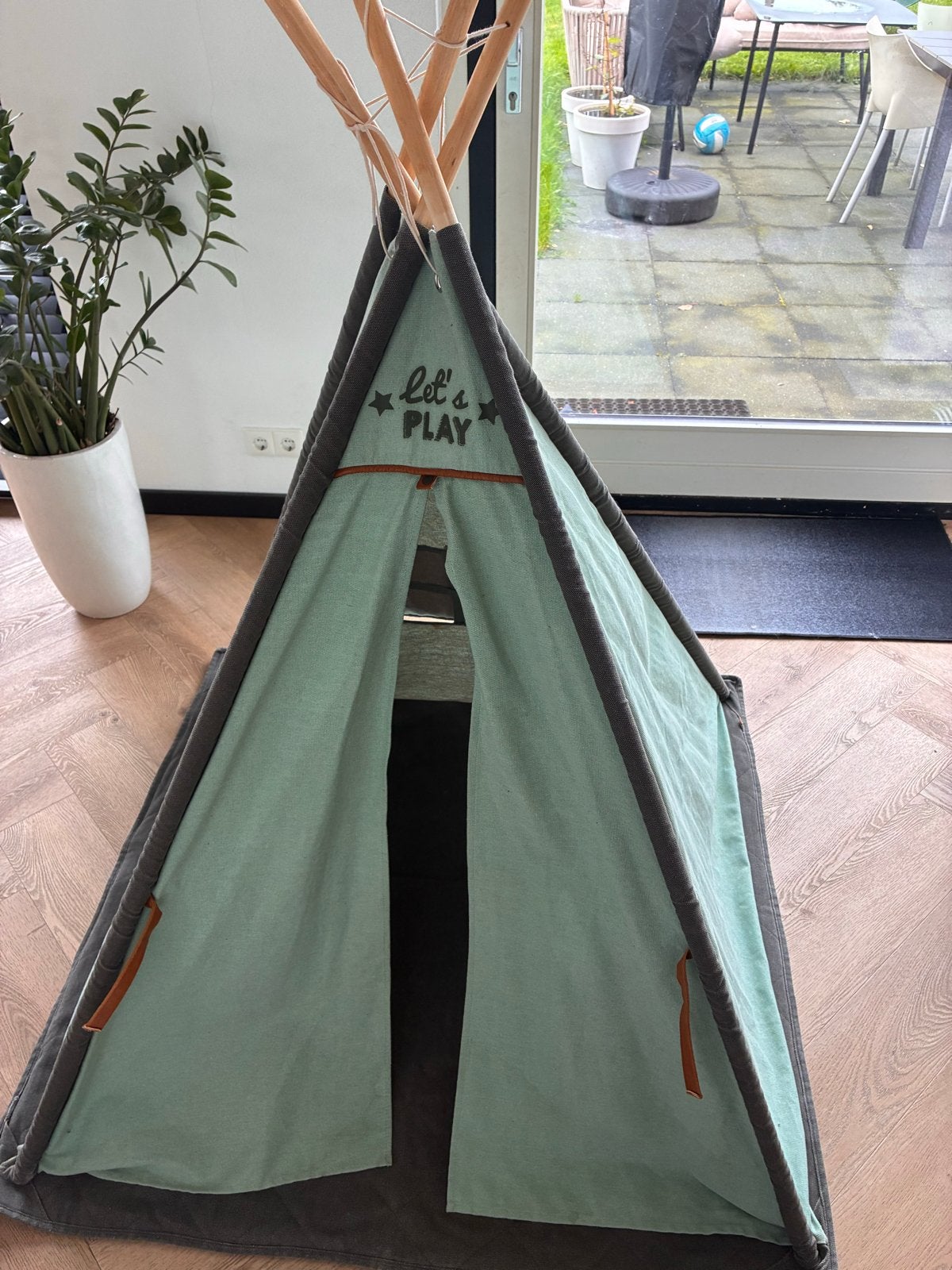 Leuke speeltent voor kinderen - tipi, Ophalen, Gebruikt