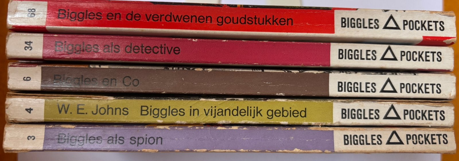 Biggles pocket boek formaat 5 stuks, Boeken, Ophalen of Verzenden, Gelezen, Overige typen