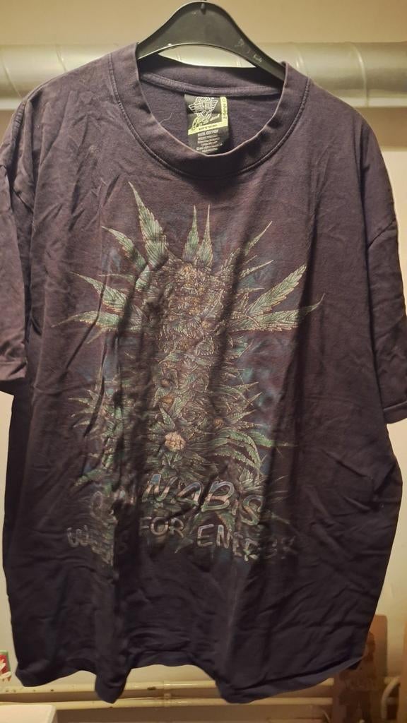 Rock Eagle Glow in the Dark Cannabis T-shirt Maat 50-52, Maat 52/54 (L), Zwart, Gedragen, Rock Eagle
