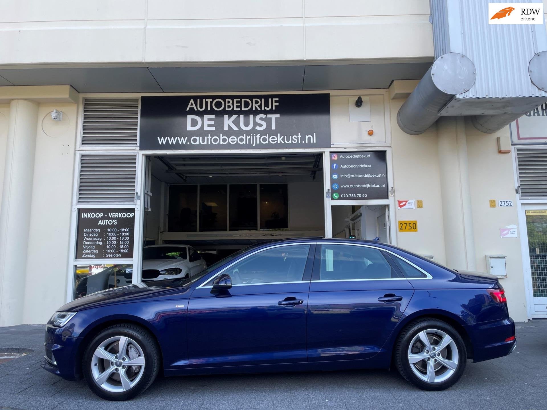 Audi A4 40 TDI 190pk S-Line AUT 2019 Leder Schuifdak, Auto's, Audi, Gebruikt, Blauw, A4, 23 km/l