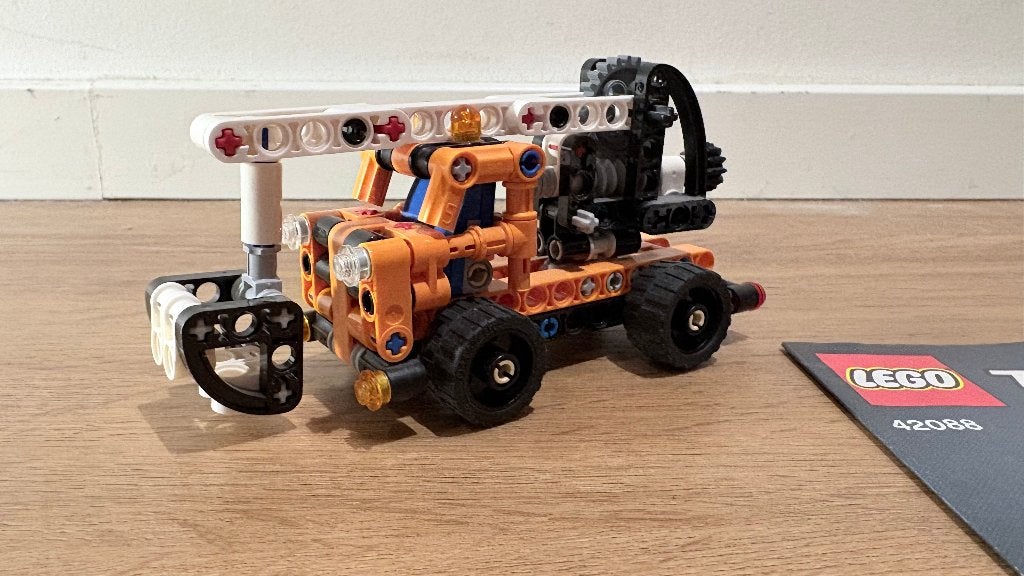 Lego technic 42088 hoogwerker vrachtwagen, Lego, Ophalen of Verzenden, Zo goed als nieuw, Technic