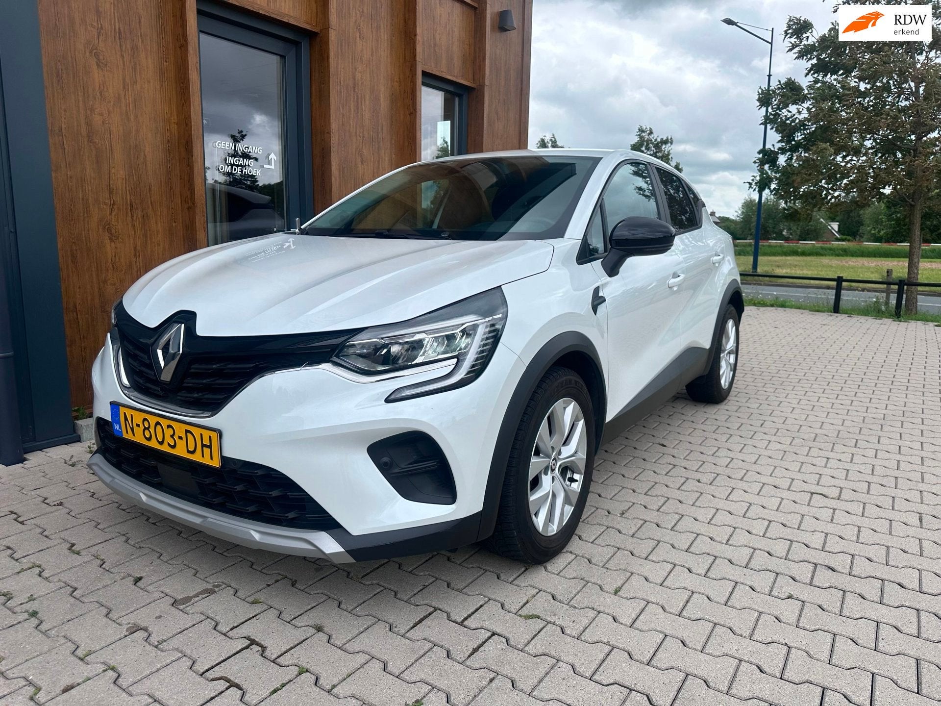 Renault Captur 1.0 TCe 90 Business Zen l camera l keyless, Voorwielaandrijving, Stof, Gebruikt, Wit