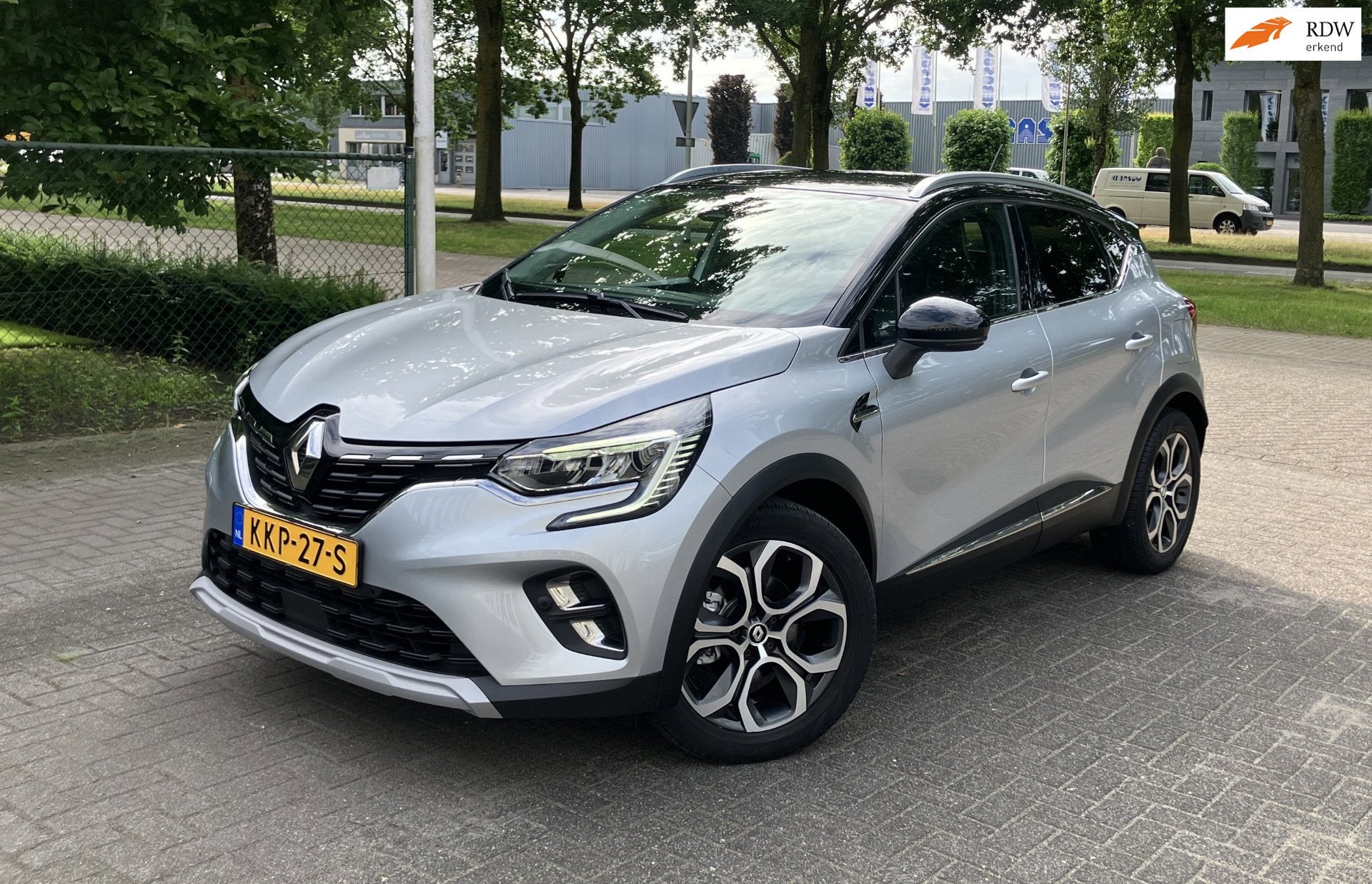 Renault Captur 1.6 E-Tech Plug-in Hybrid 160 Intens Carplay, Auto's, 77 km/l, Gebruikt, 4 cilinders, Parkeersensor
