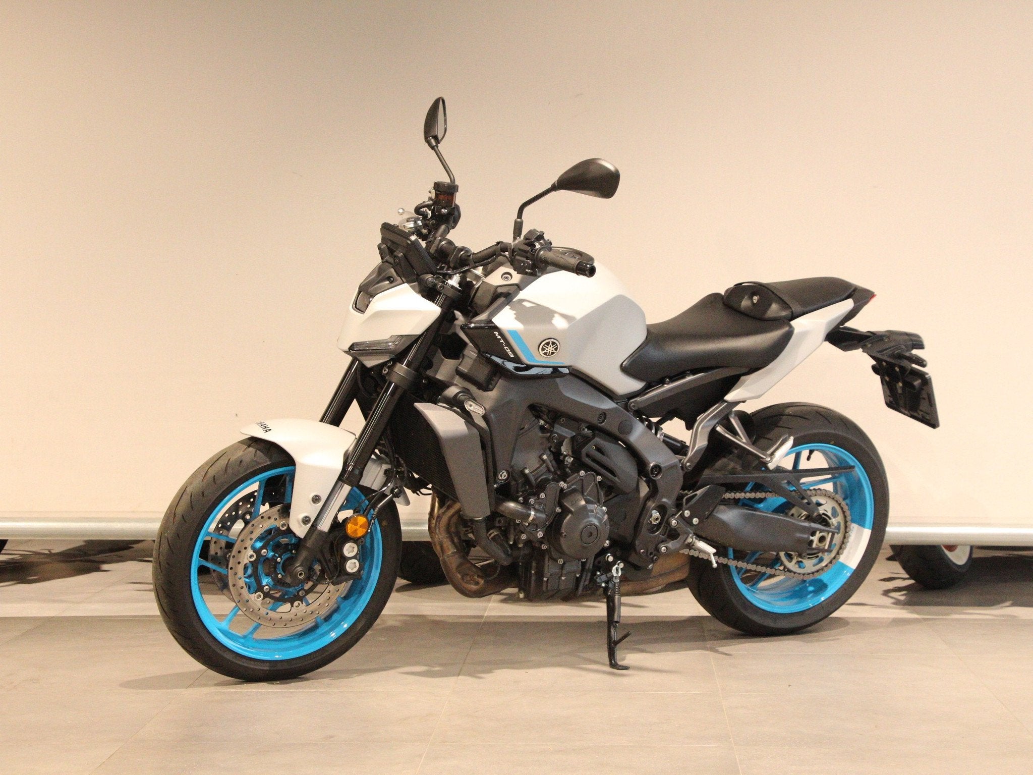 Yamaha MT-09 Y-AMT (bj 2025), Klantenservice@yamaha-motor.nl, Meer dan 35 kW, Koolhovenlaan 101
1119 NC  Schiphol-Rijk, NL, Naked bike