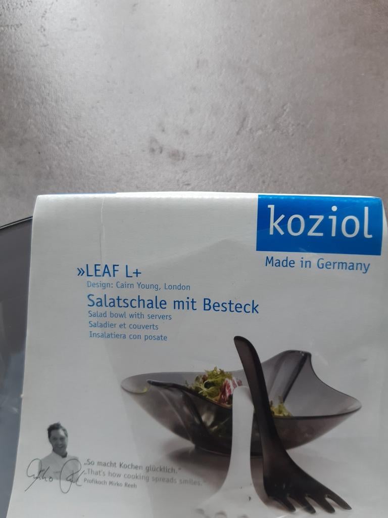 Saladeschaal met bestek, Ophalen