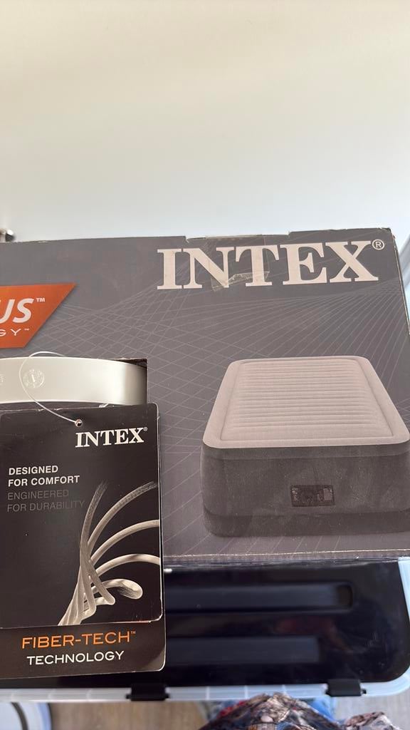Intex Comfort-Plush Luchtbed 1-persoons met Fiber-Tech, Ophalen of Verzenden, Zo goed als nieuw, 1-persoons