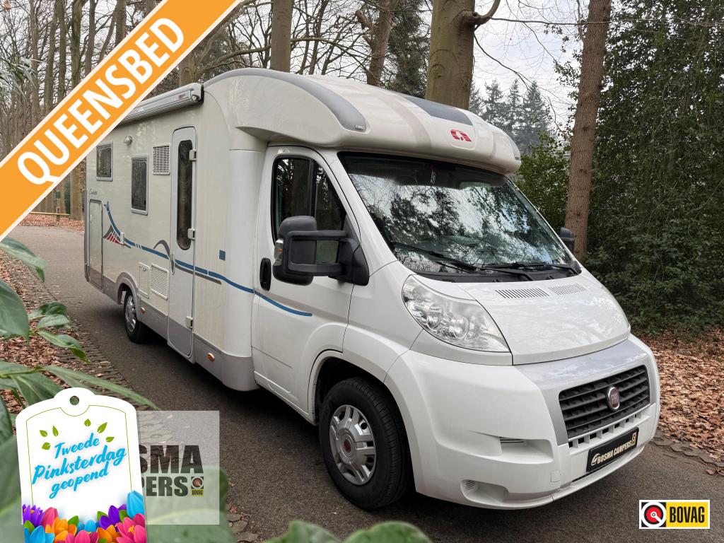 Adria Coral S 690 SP Queensbed Airco Garage 2009, Caravans en Kamperen, Koelkast, Ringverwarming, Fiat, Airbags