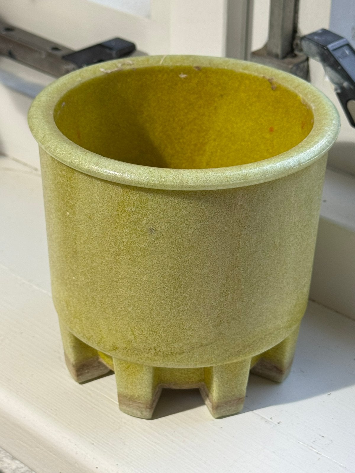 Een gele graniver Cactuspot na ontwerp copier, Antiek en Kunst, Ophalen of Verzenden